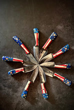 Load image into Gallery viewer, Damascus Hat Knife