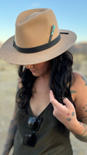 Load image into Gallery viewer, Damascus Hat Knife