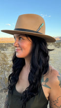 Load image into Gallery viewer, Damascus Hat Knife