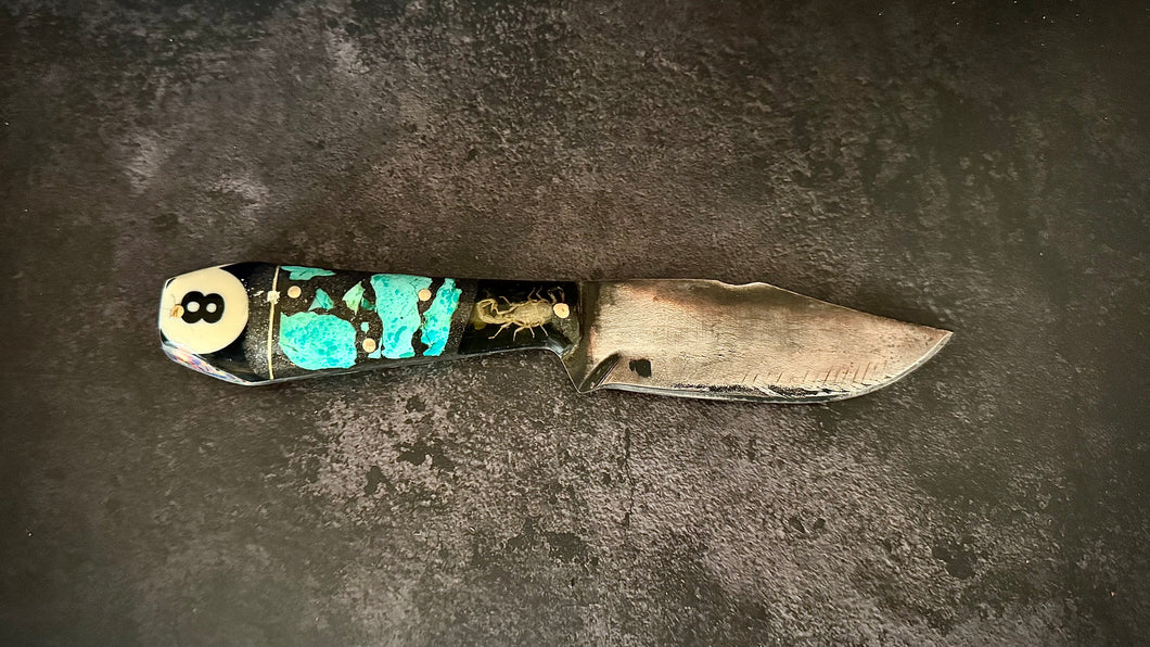 Magic 8 ball knife